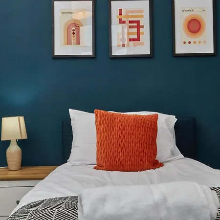 3 Bedroom Near Seafront 度假居 雷德卡