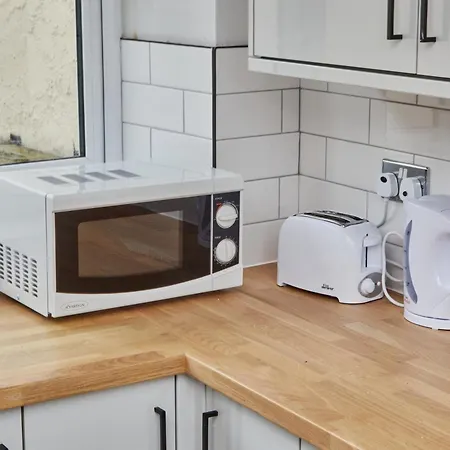 3 Bedroom Near Seafront 雷德卡