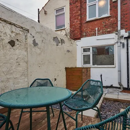 3 Bedroom Near Seafront