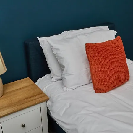 3 Bedroom Near Seafront רדקאר