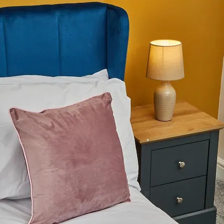 3 Bedroom Near Seafront *