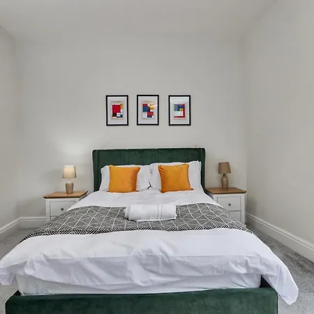 Vakantiehuis 3 Bedroom Near Seafront