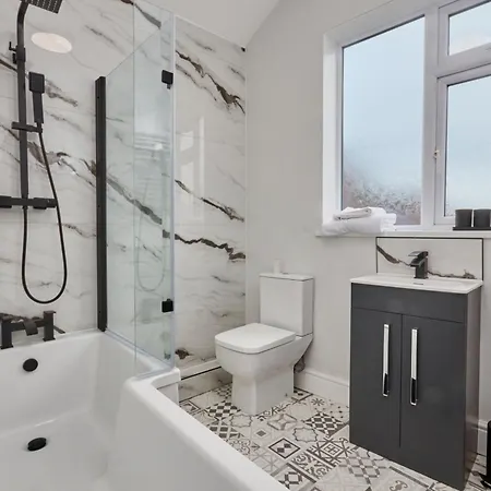 Vakantiehuis 3 Bedroom Near Seafront